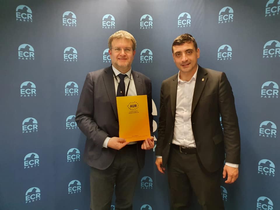 AUR STRÂNGE RELAȚIILE CU CONSERVATORII EUROPENI