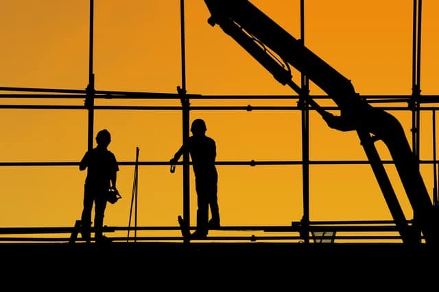 AUR SUSȚINE SECTORUL DE CONSTRUCȚII