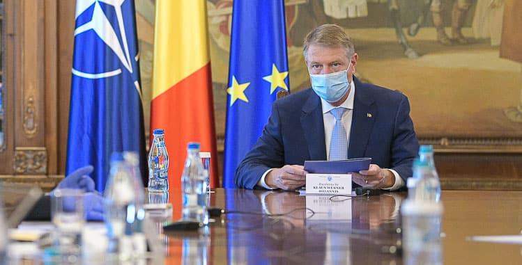 KLAUS, CE TE REȚINE ÎN A APĂRA ROMÂNIA ÎN PLAN EXTERN?
