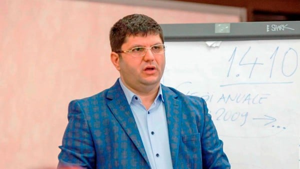 AUR denunță intervențiile și presiunile din afara țării asupra oficialilor români în vederea protejării unor retaileri care au încălcat legea