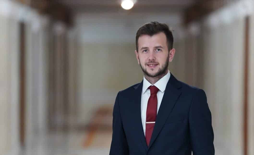 Balabașciuc Călin – declarație politică – Merită suspendat președintele?