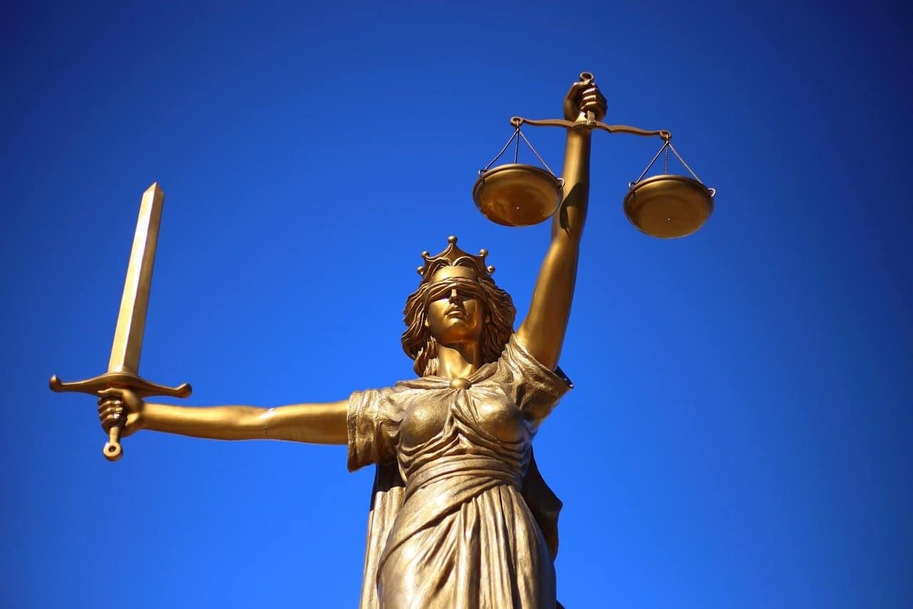 JUSTITIA IN LESA LUI IOHANNIS?