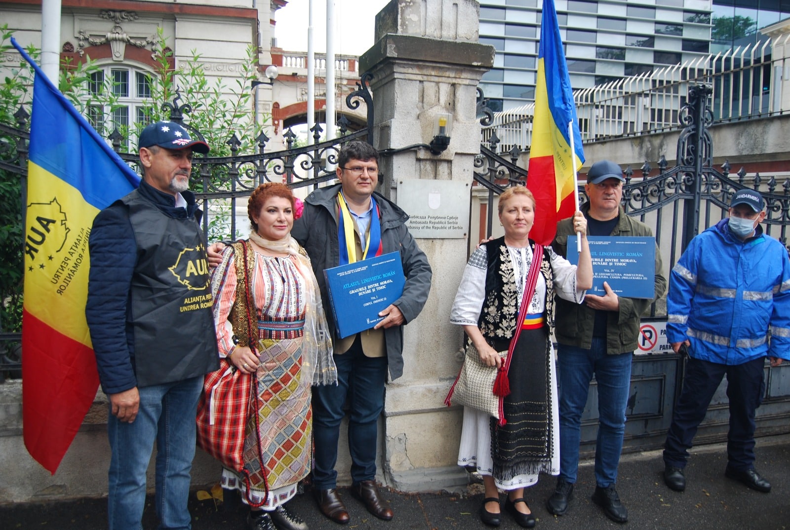 A.U.R. A PROTESTAT LA AMBASADA SERBIEI PENTRU A SOLICITA TRATAMENT EGAL PENTRU MINORITATEA ROMÂNEASCĂ DIN TIMOC