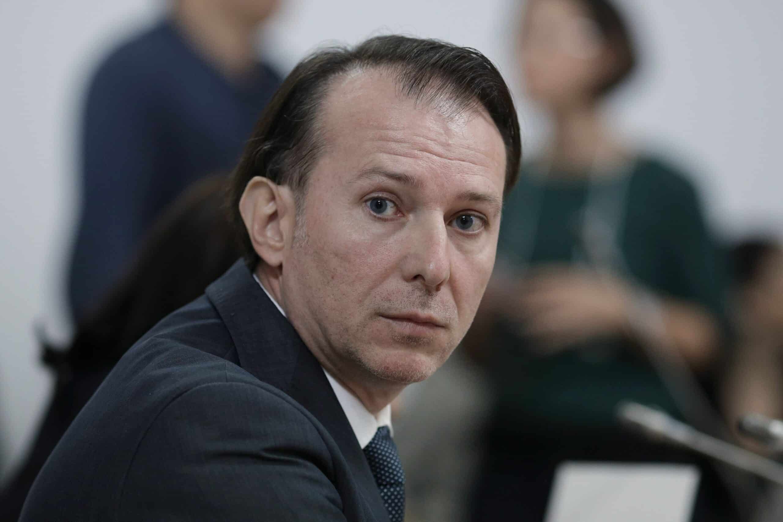 Perversiune politică: premierul Cîțu violează Legea 69