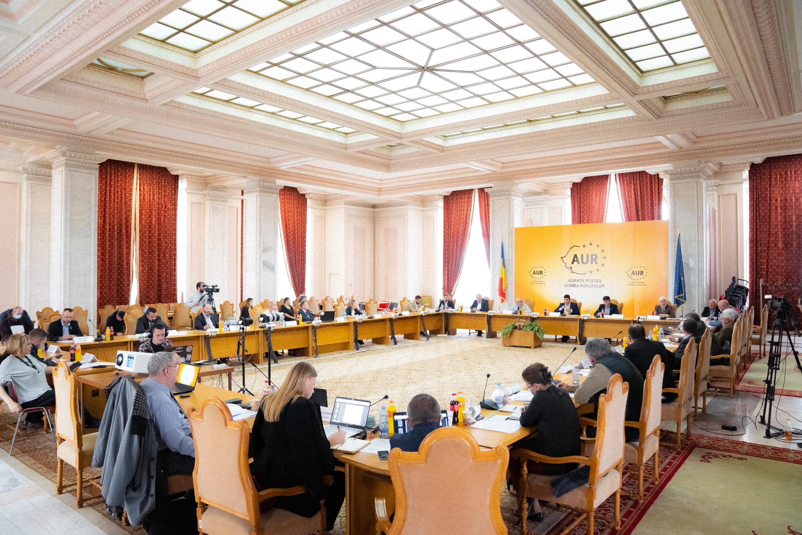 AUR a organizat o dezbatere în vederea elaborării unei Strategii Forestiere Naționale