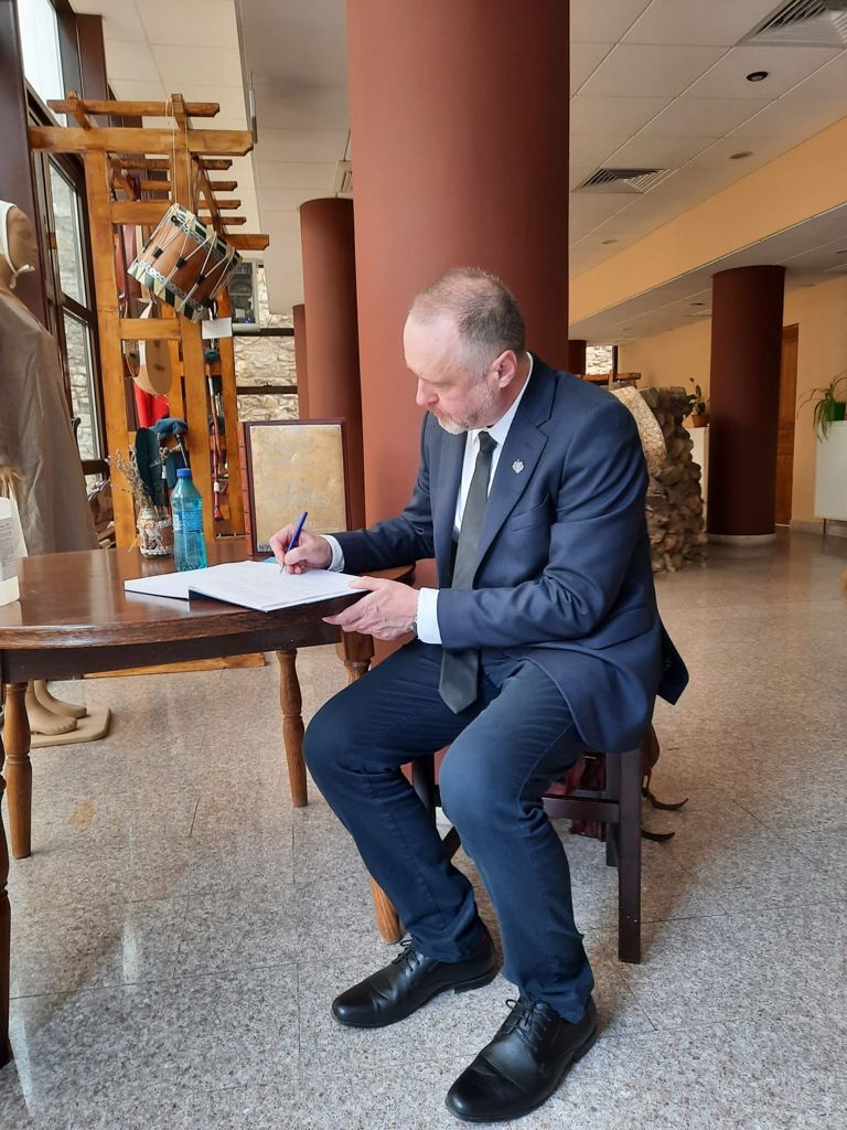 Sorin Lavric – Declarație politică – Teologul Teodor M. Popescu