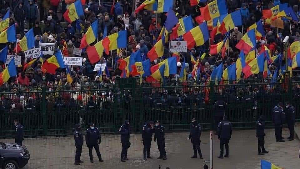 Claudiu Târziu pentru „El Correo de España”:  „Pașaportul Covid este o nouă tentativă de a instaura dictatura”