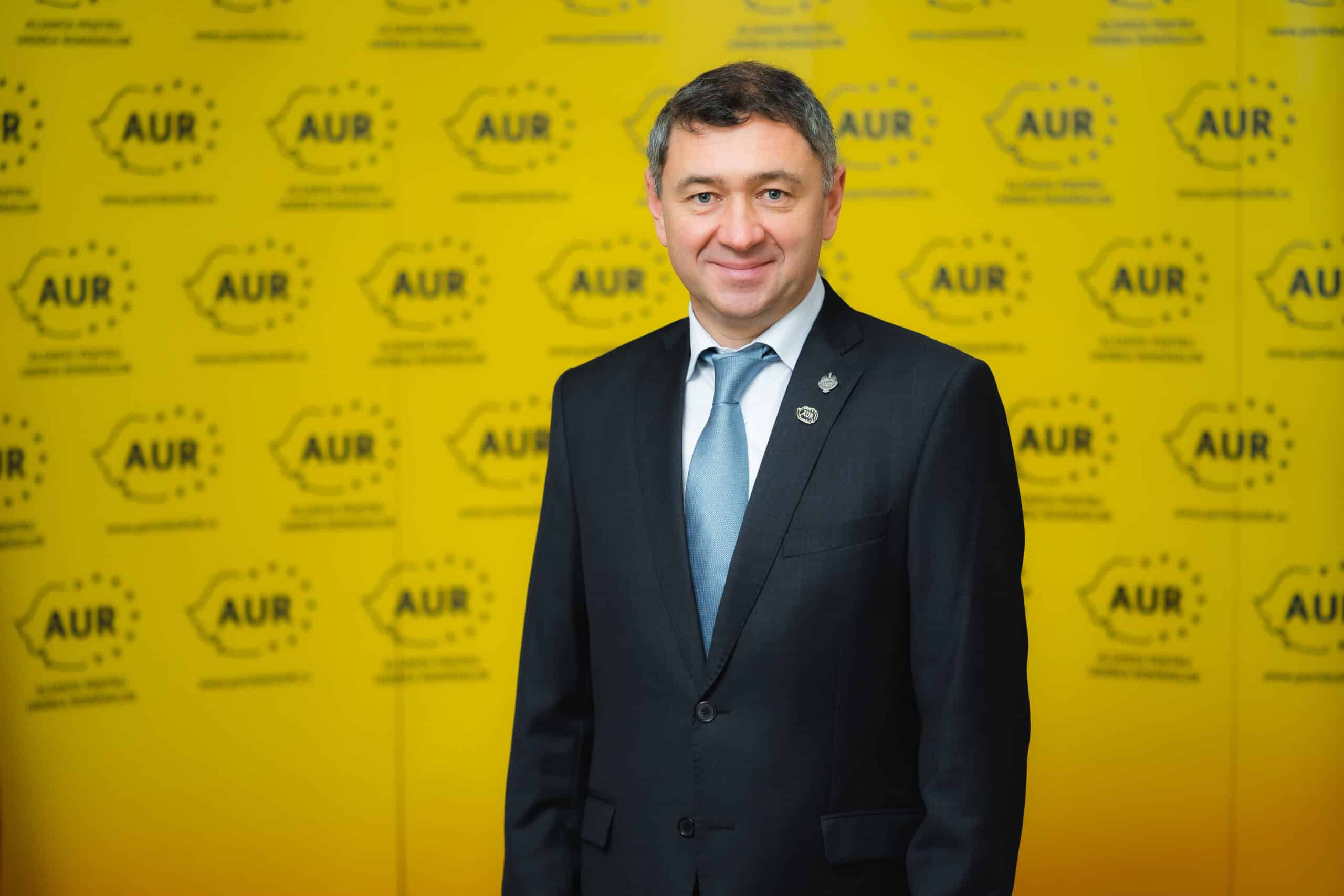 Andrei Hangan – Declarație politică –  Îi mai pasă cuiva de țară și de ai săi români?!