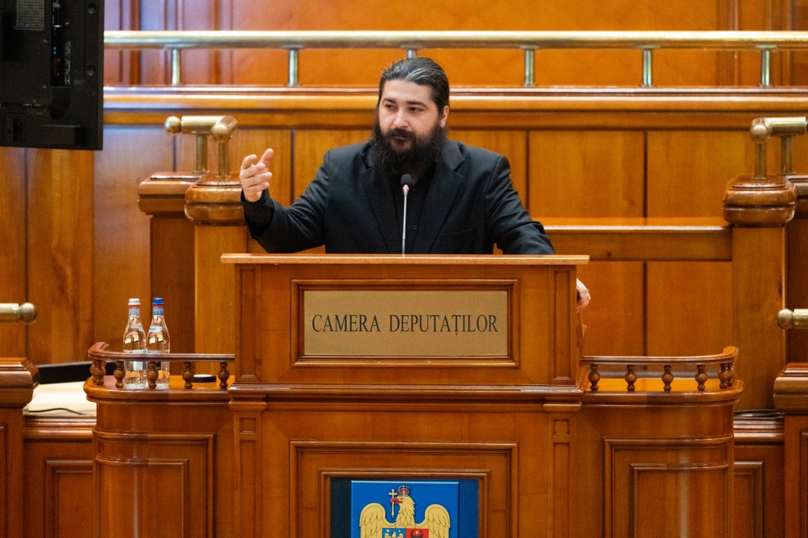 Florin-Bogdan VELCESCU – Întrebare – Situația proiectelor de alimentare cu apă, canalizare și stații de epurare finanțate în județul Argeș