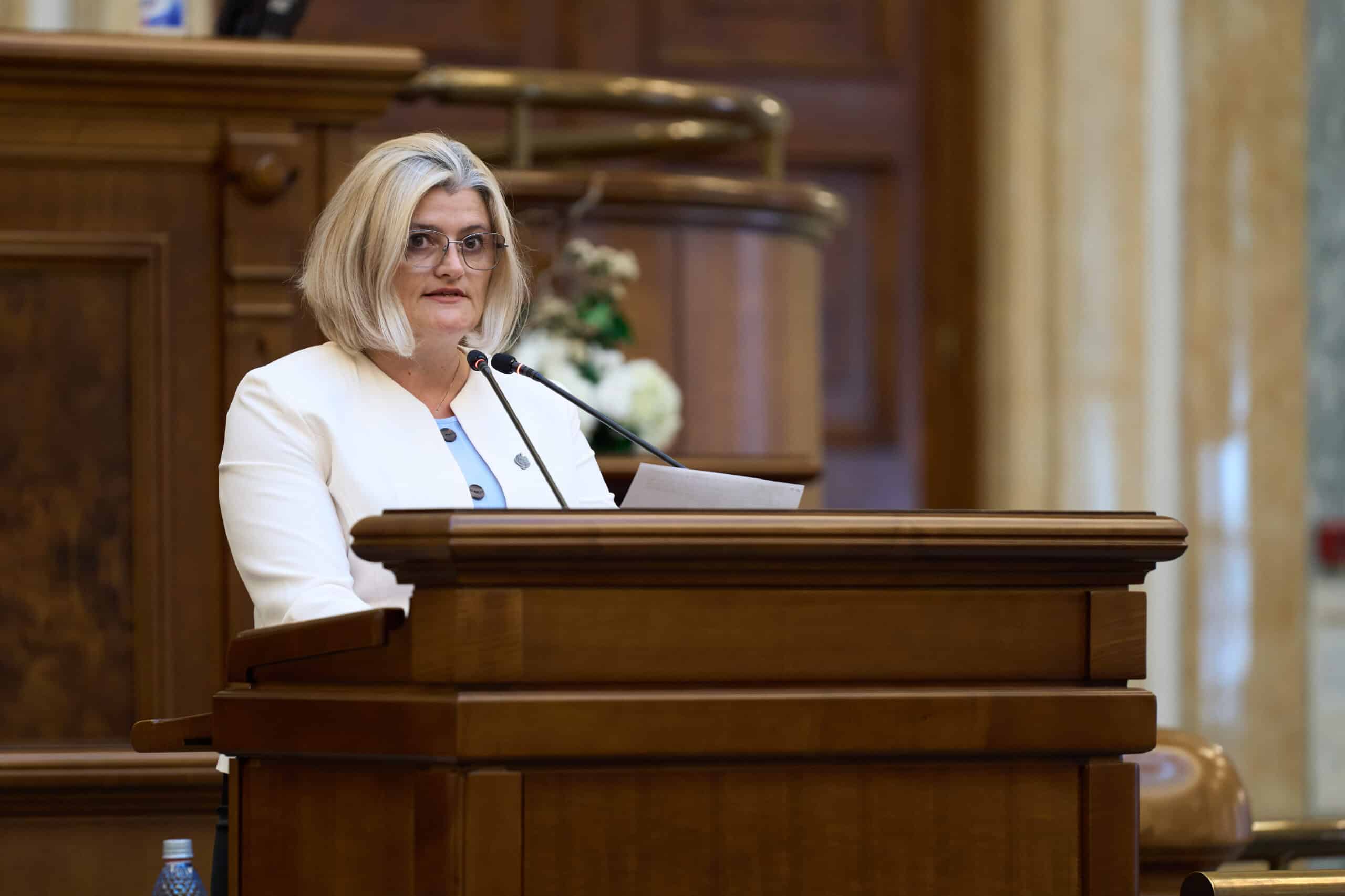 Păucean-Fernandes Luminița – Întrebare – Strategia națională de combatere a bolilor cardiovasculare și extinderea programelor de prevenție primară