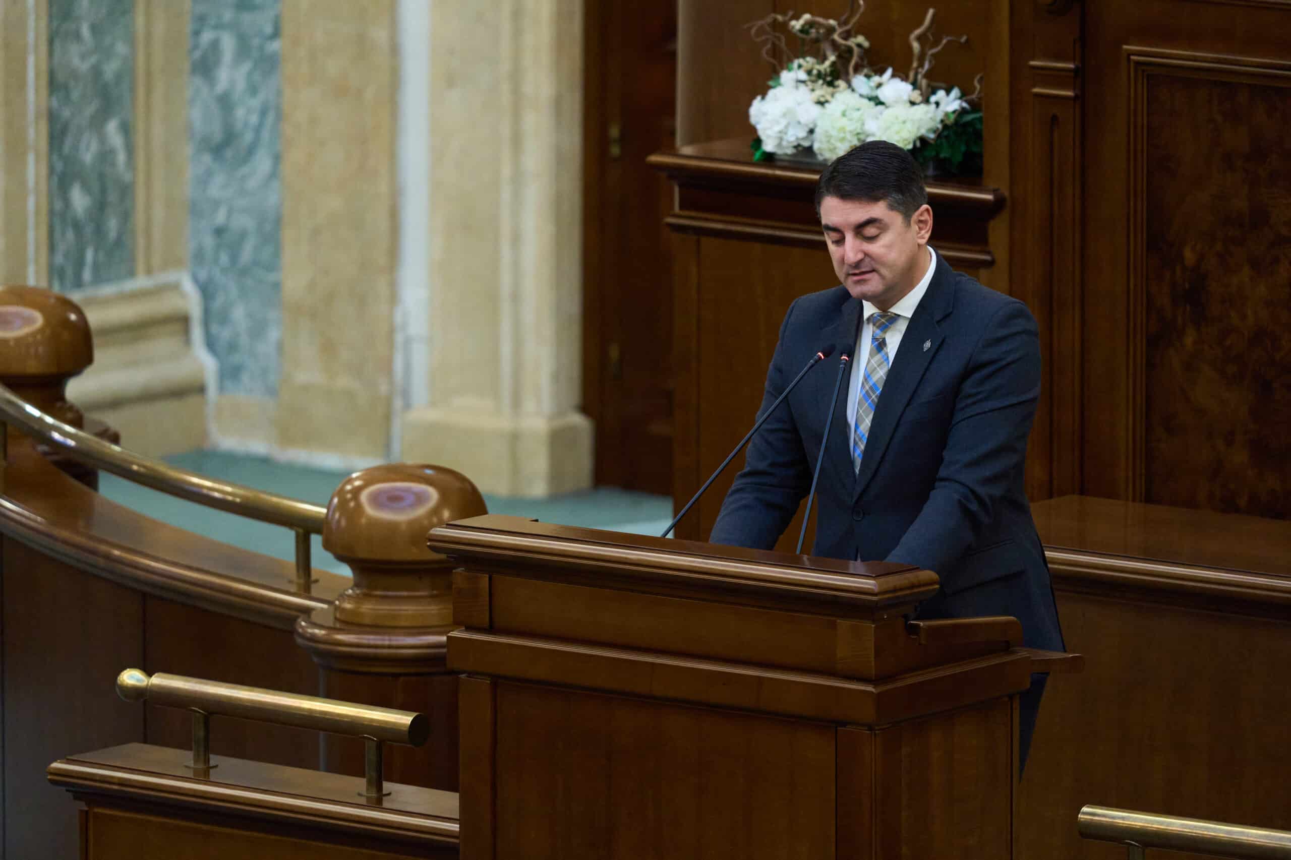 Iacob Constantin Ciprian – Interpelare – Clarificări privind eficiența, oportunitatea și controlul investițiilor publice în stații de încărcare pentru vehicule electrice amplasate în zone fără utilitate reală