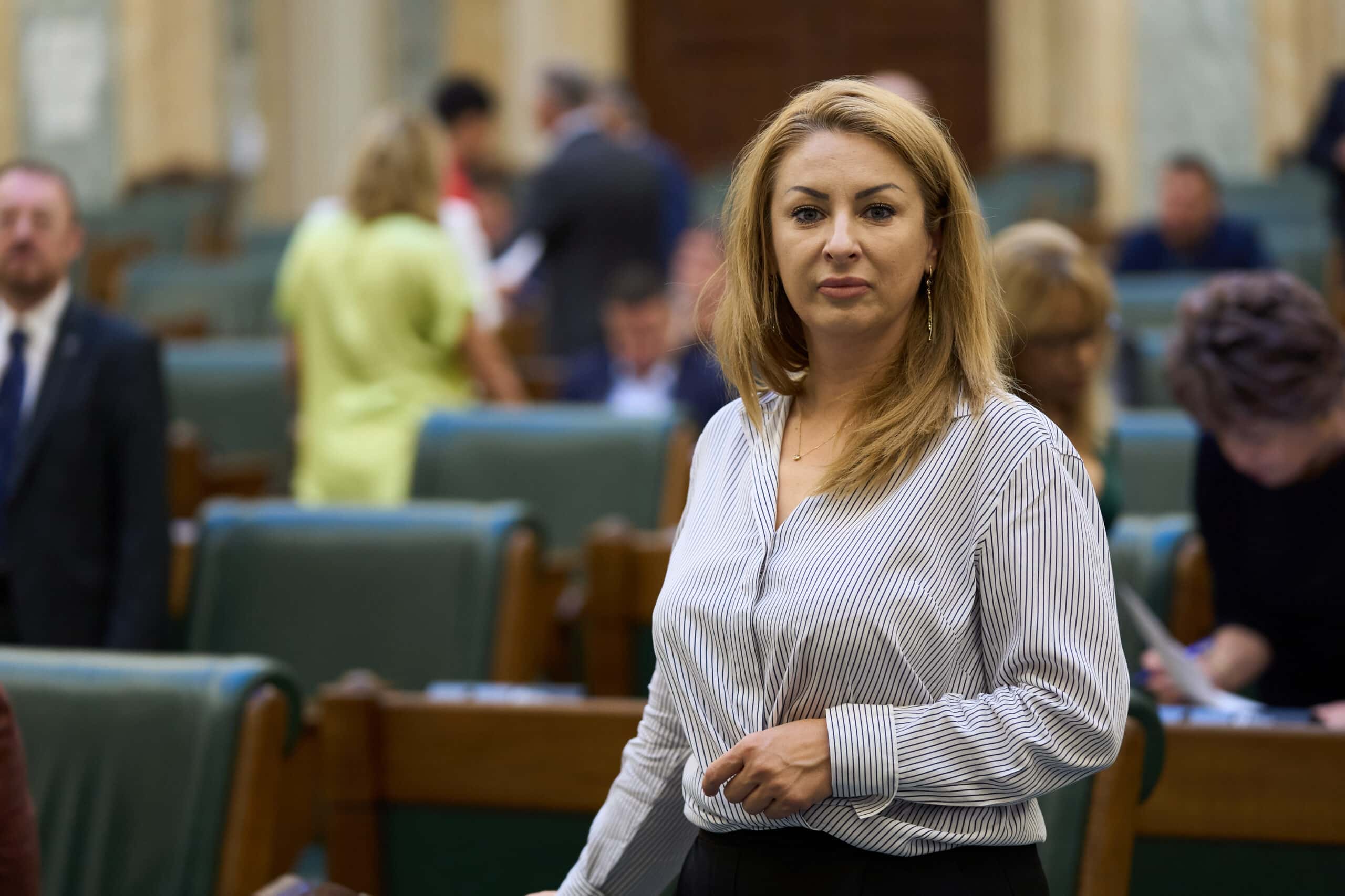 Constantinescu Rodica – Întrebare – Neaplicarea prevederilor legale din Codul administrativ privind încetarea mandatului primarului comunei Drăgușeni, județul Galați, în urma unei decizii definitive a ICCJ