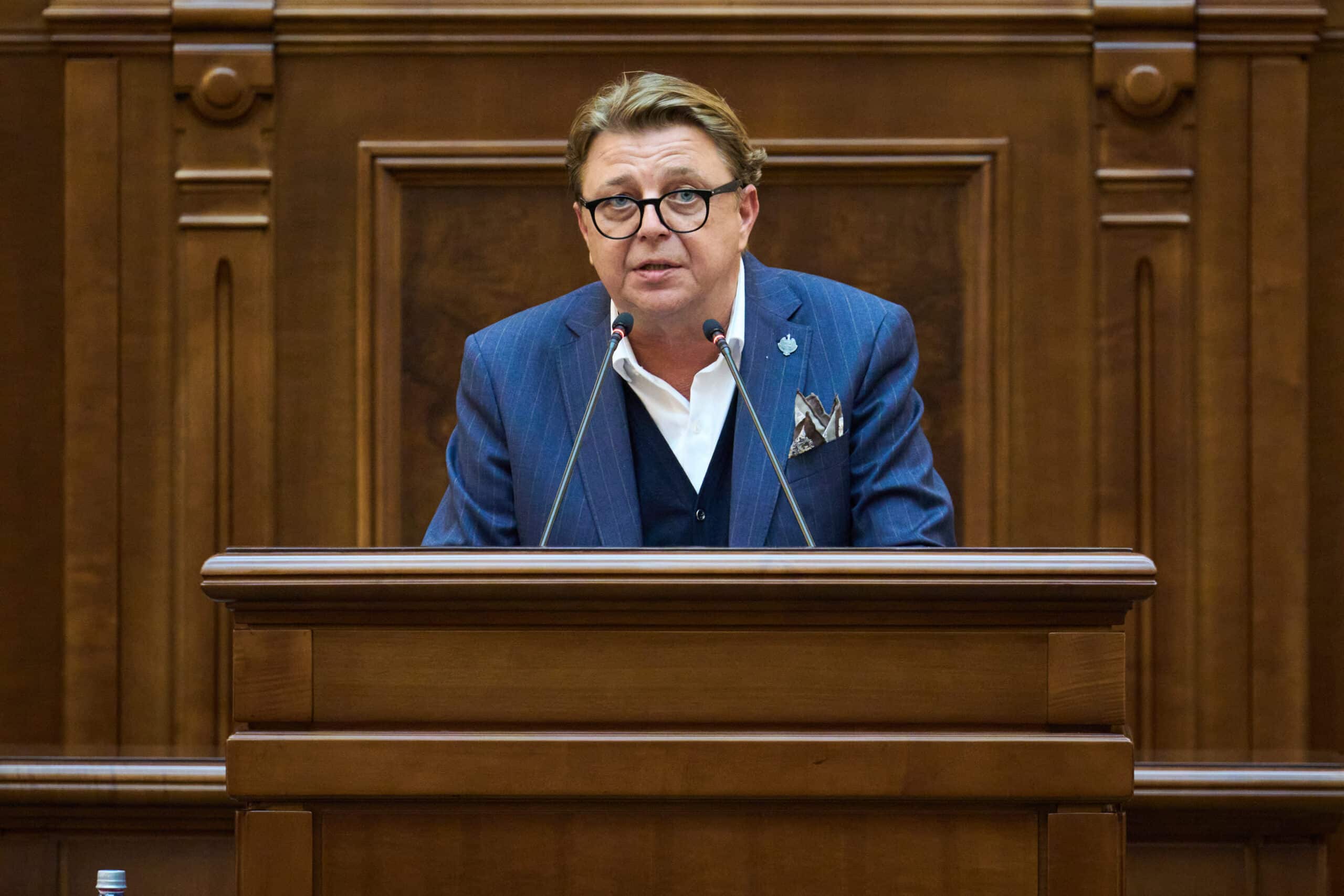 Vântu Cristian – Declarație politică – Plecarea Guvernului Bolojan estecel mai binevenit lucru care se putea întâmpla României în acest moment