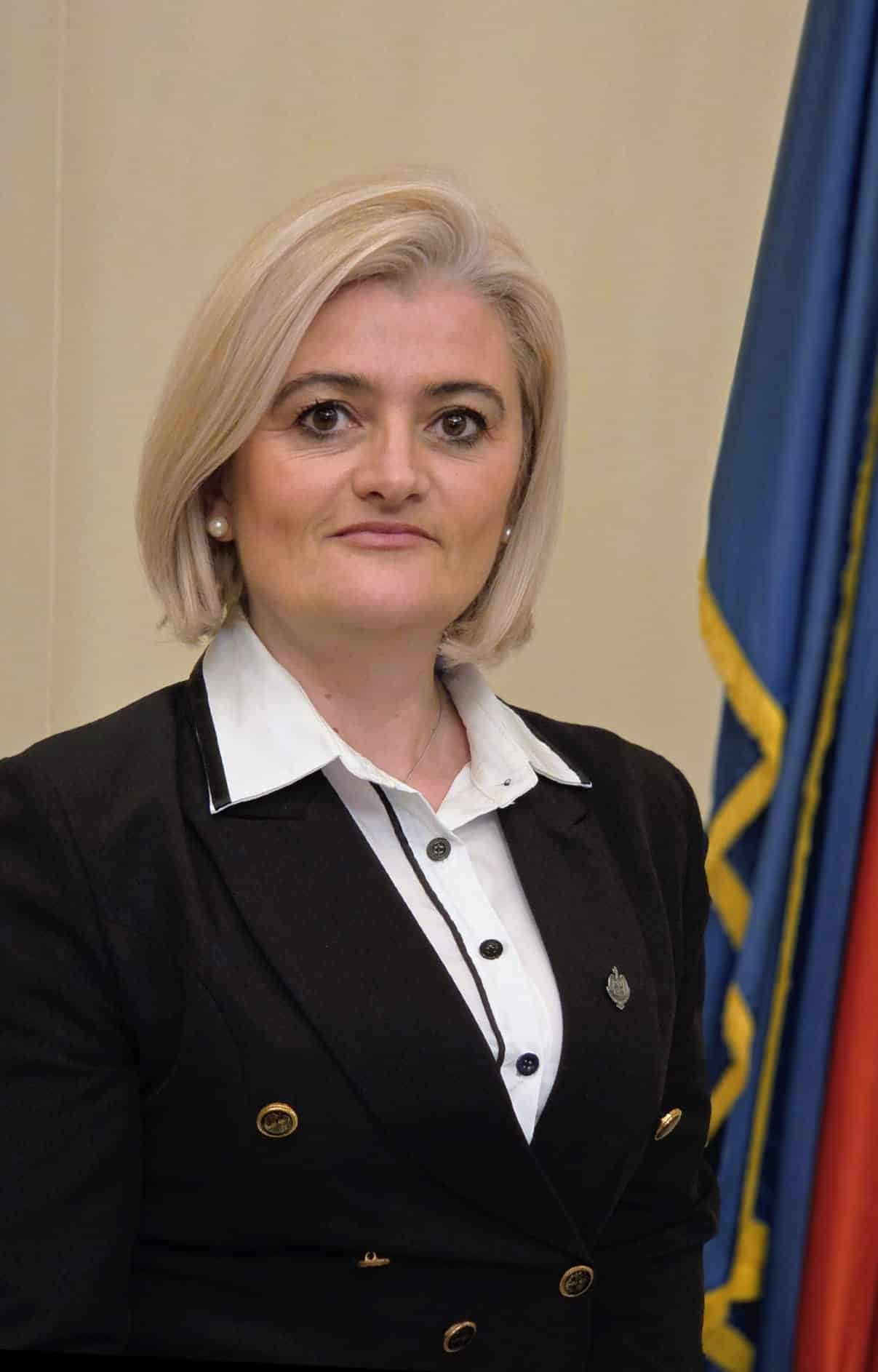 Păucean-Fernandes Luminița – Interpelare – Clarificări privind concordanța dintre documentația oficială analizată de autoritățile statului și informațiile publice referitoare la proiectul de exploatare a magneziului din Valea Dobra, județul Sibiu